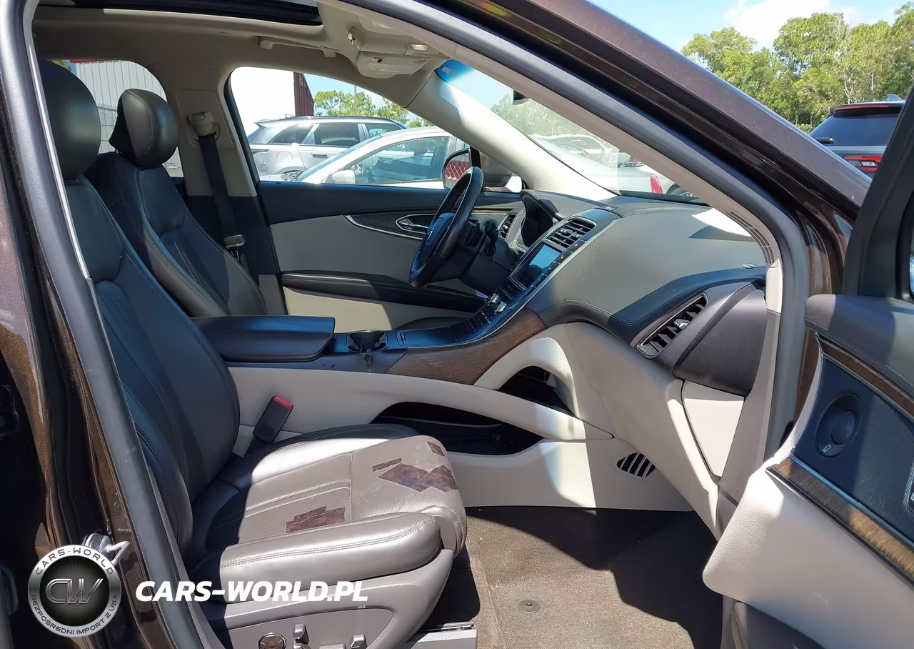 2019 Lincoln Nautilus Reserve VIN:2LMPJ6LP6KBL13403 - 5