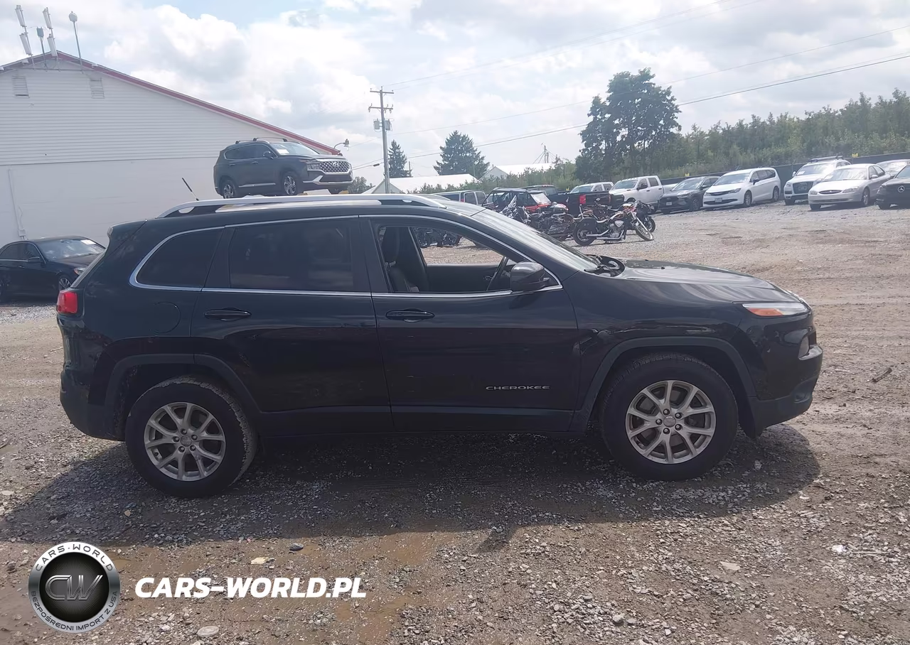 2015 Jeep Cherokee Latitude VIN:1C4PJMCB6FW717945 - 13