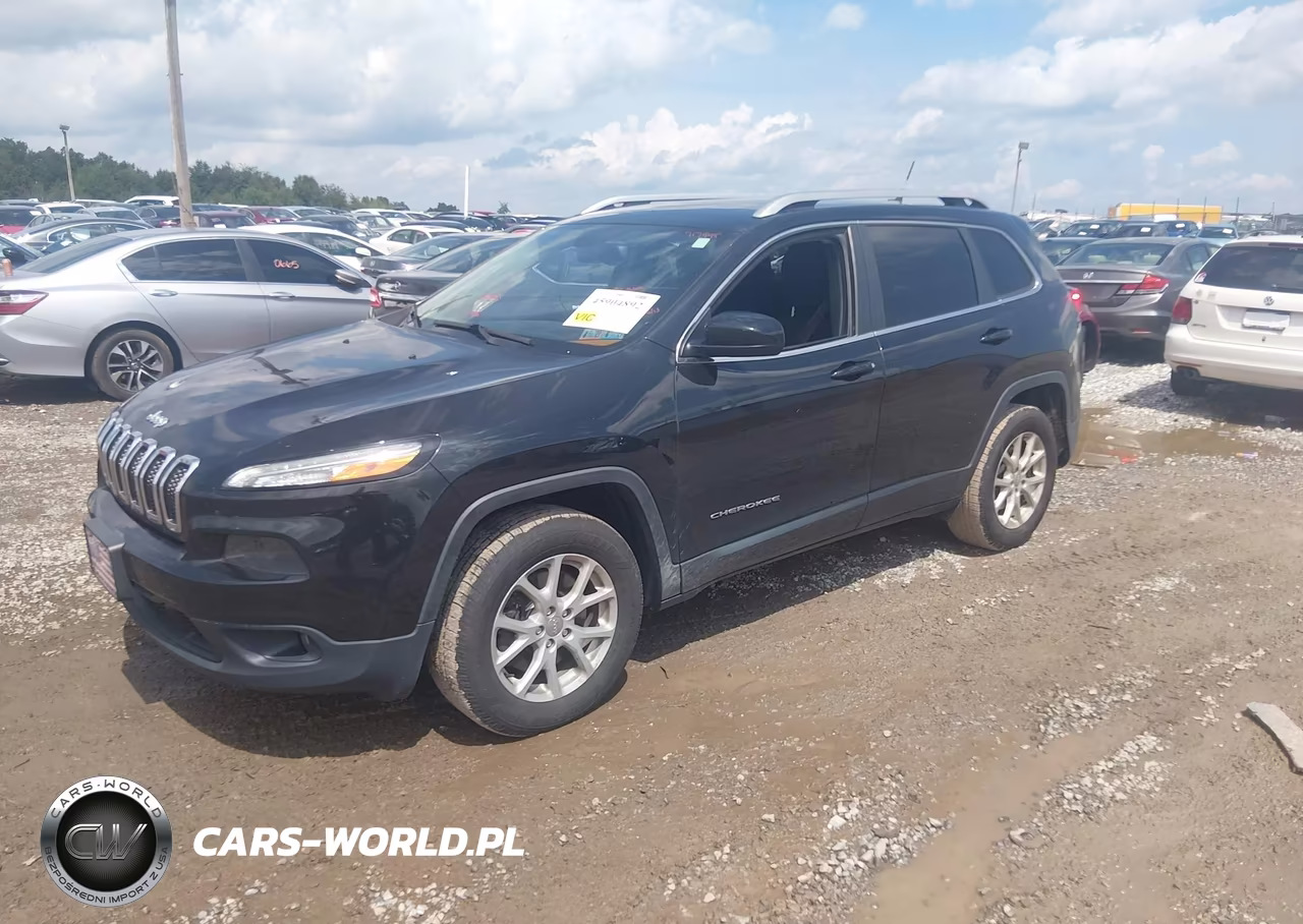 2015 Jeep Cherokee Latitude VIN:1C4PJMCB6FW717945 - 2