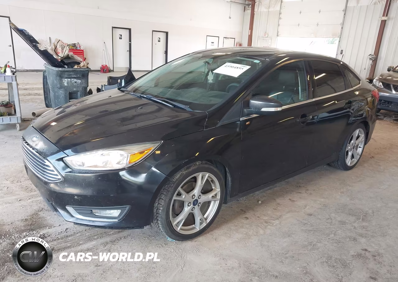 2015 Ford Focus Titanium VIN:1FADP3J22FL327561 - 2