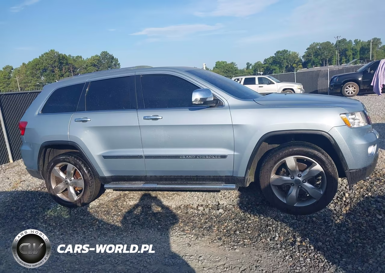 2013 Jeep Grand Cherokee Overland VIN:1C4RJECG2DC610576 - 13