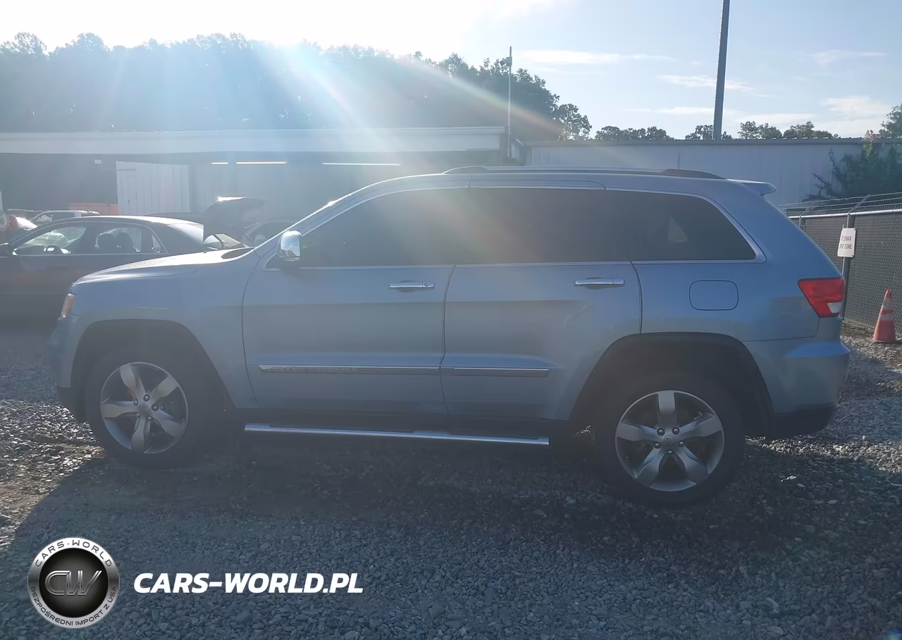 2013 Jeep Grand Cherokee Overland VIN:1C4RJECG2DC610576 - 14
