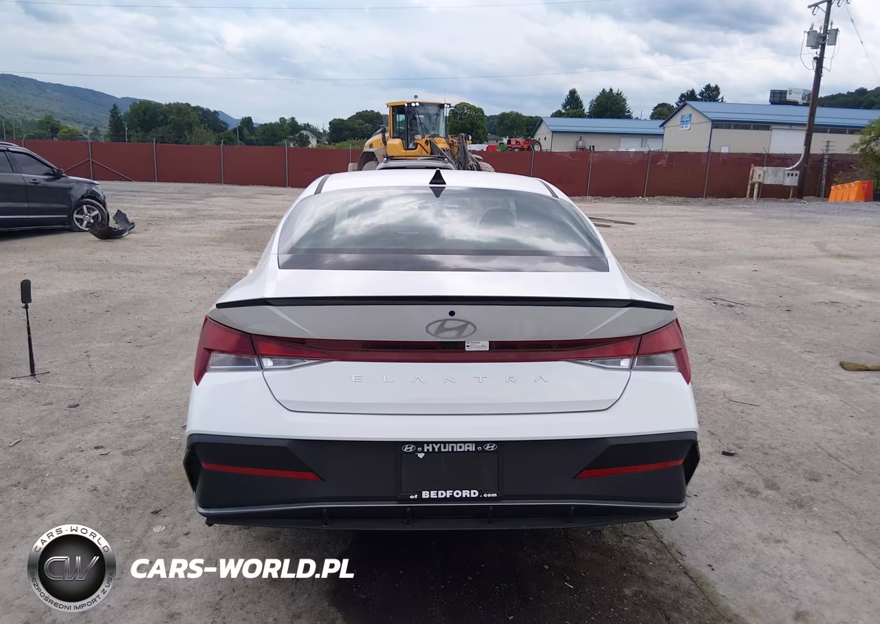 2026 Hyundai Elantra Sel Sport VIN:KMHLM4DG3TU097574 - 16