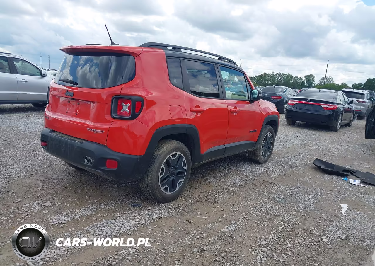 2016 Jeep Renegade Trailhawk VIN:ZACCJBCT8GPD85792 - 4