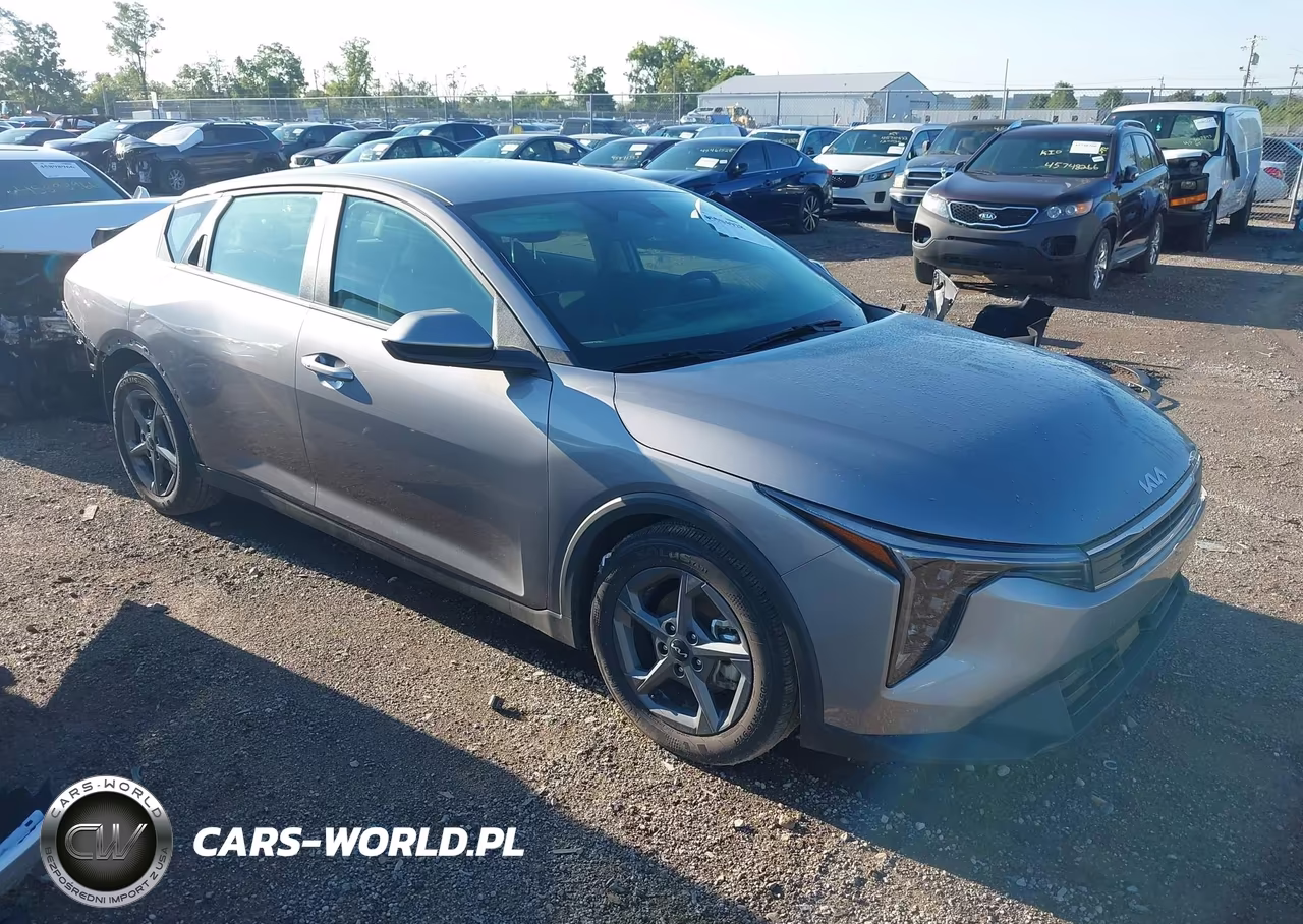 2025 Kia K4 Lxs