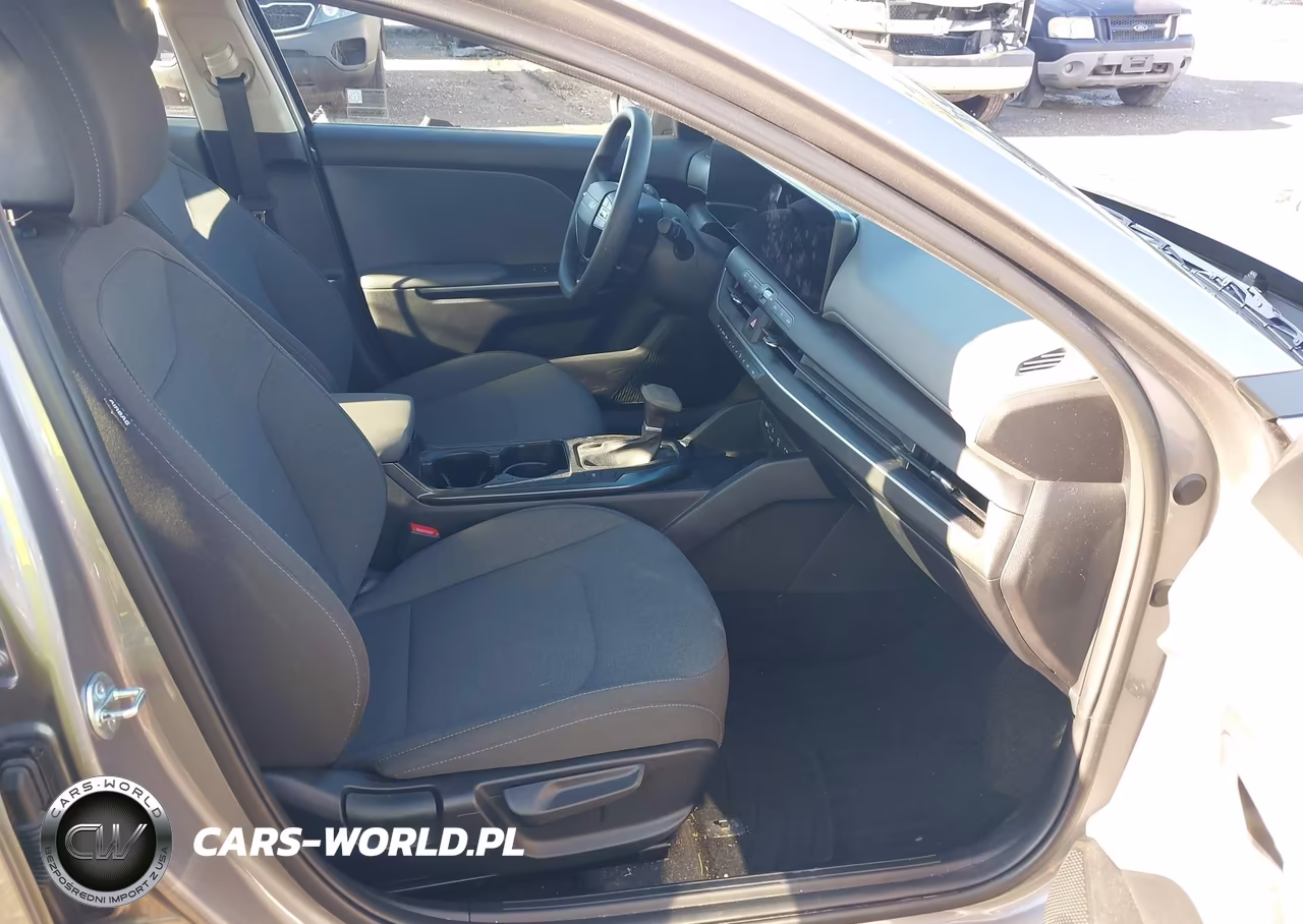 2025 Kia K4 Lxs VIN:3KPFT4DE9SE169944 - 5