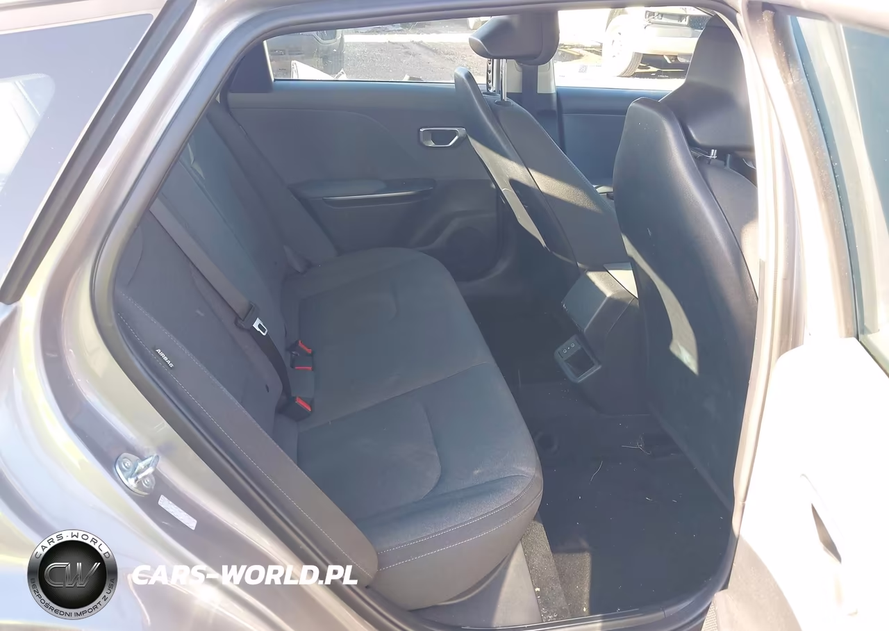 2025 Kia K4 Lxs VIN:3KPFT4DE9SE169944 - 8