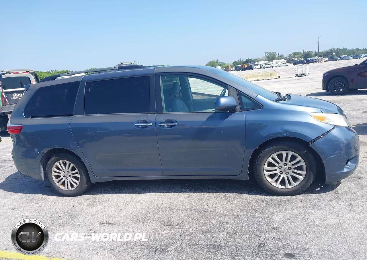2015 Toyota Sienna Xle 8 Passenger VIN:5TDYK3DC7FS596300 - 13