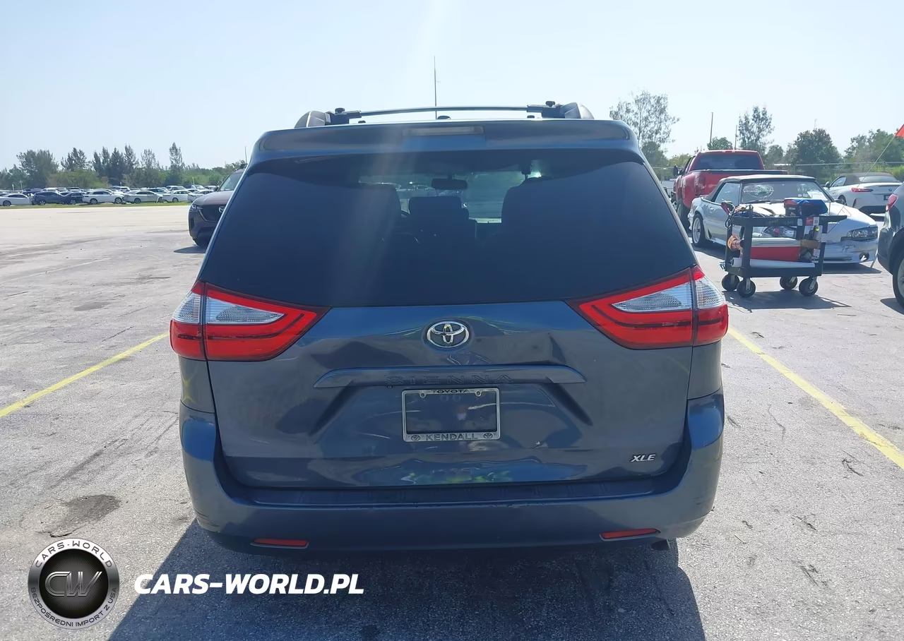 2015 Toyota Sienna Xle 8 Passenger VIN:5TDYK3DC7FS596300 - 16
