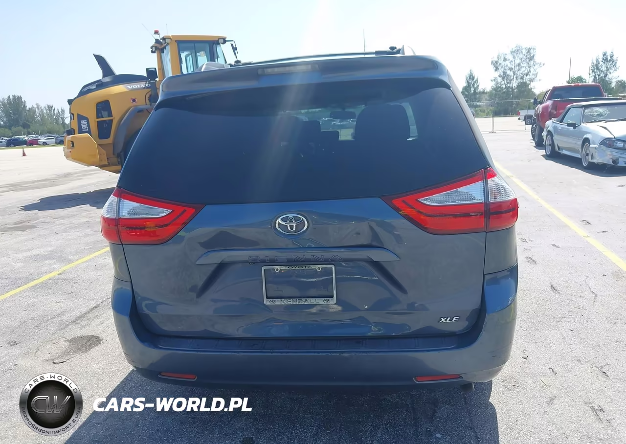 2015 Toyota Sienna Xle 8 Passenger VIN:5TDYK3DC7FS596300 - 18