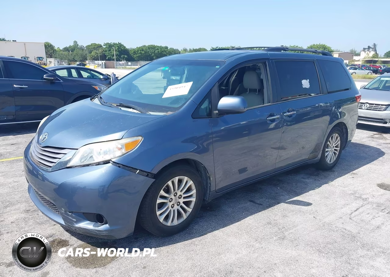 2015 Toyota Sienna Xle 8 Passenger VIN:5TDYK3DC7FS596300 - 2