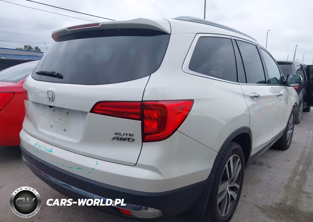 2017 Honda Pilot Elite VIN:5FNYF6H01HB094783 - 4
