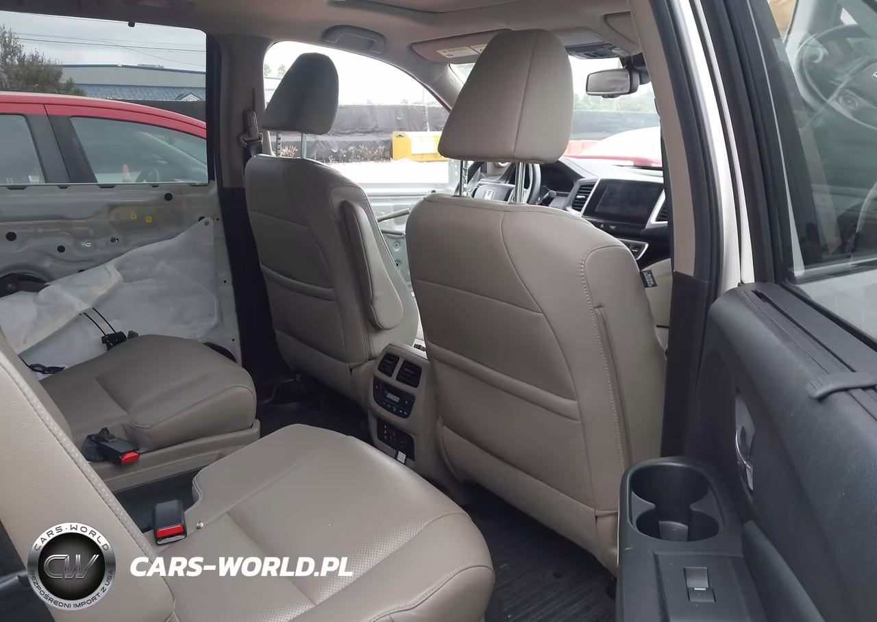 2017 Honda Pilot Elite VIN:5FNYF6H01HB094783 - 8