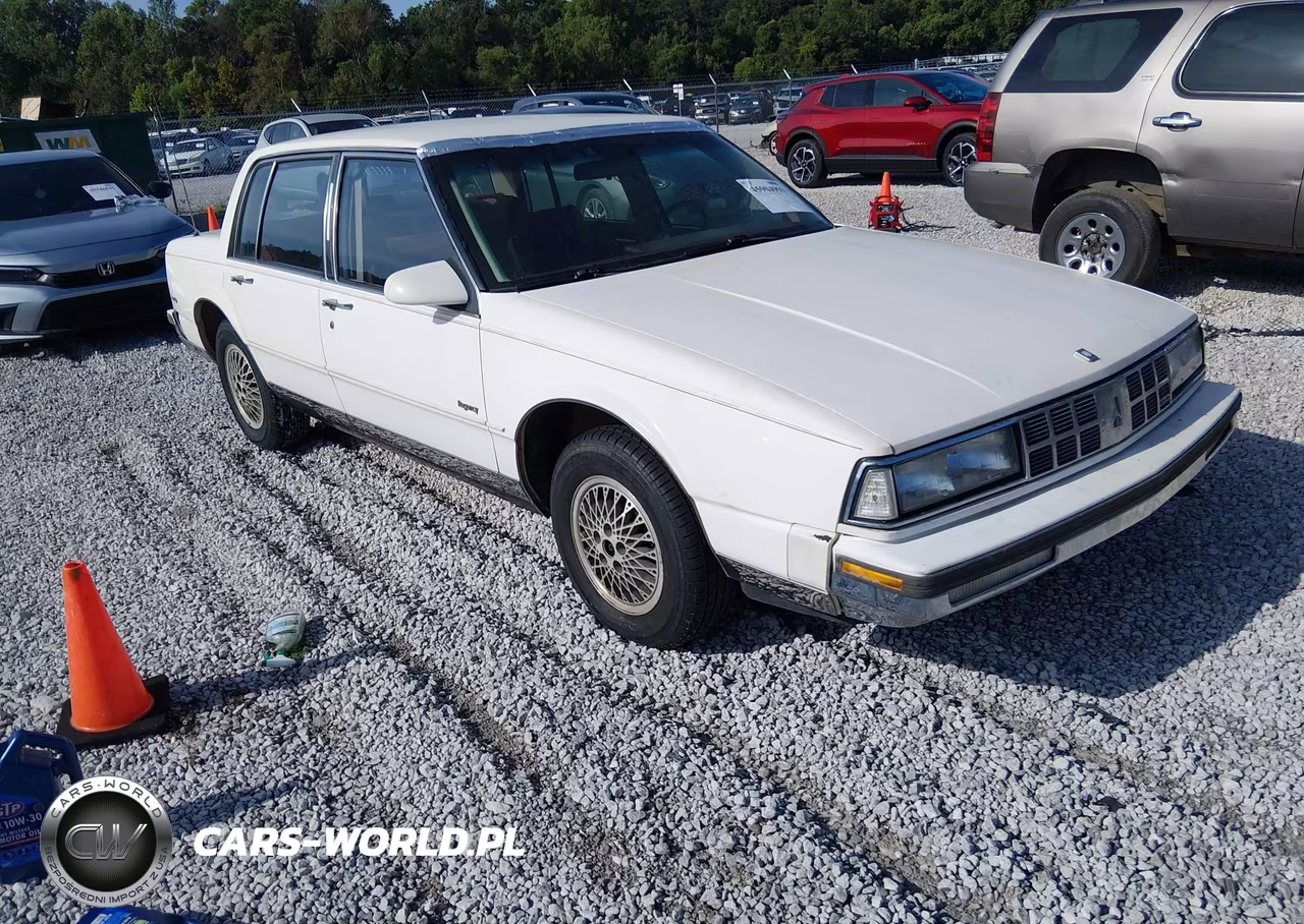1990 Oldsmobile 98 Regency – zdjęcie 1 z 10