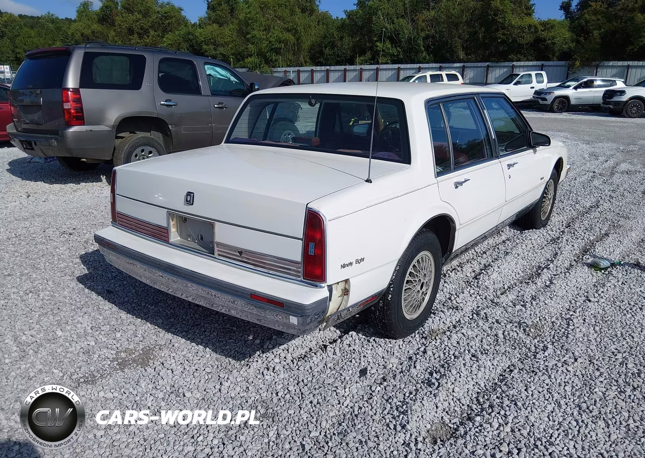 1990 Oldsmobile 98 Regency VIN:1G3CX54C1L4362233 - 4