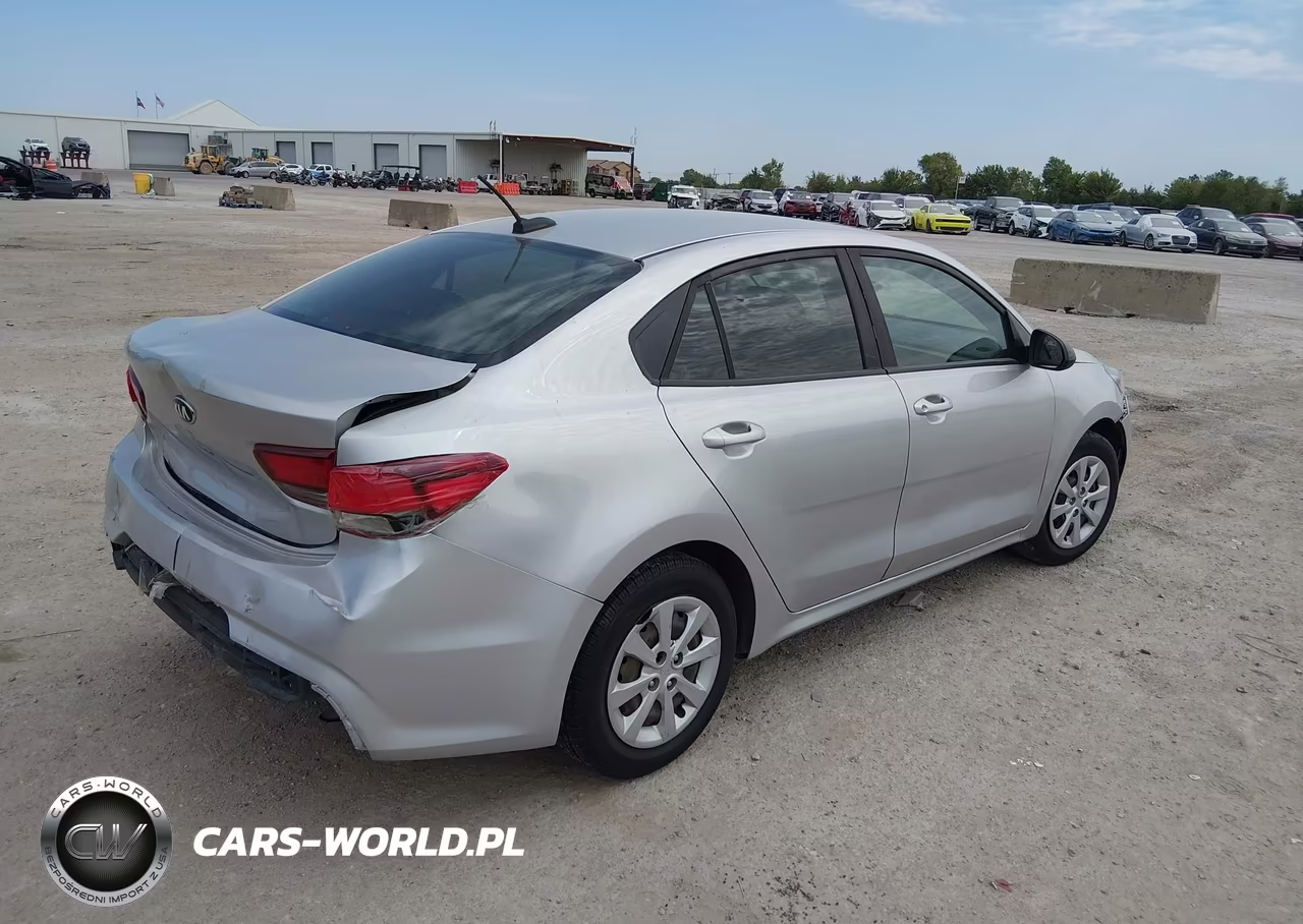 2018 Kia Rio Lx VIN:3KPA24AB3JE065469 - 4