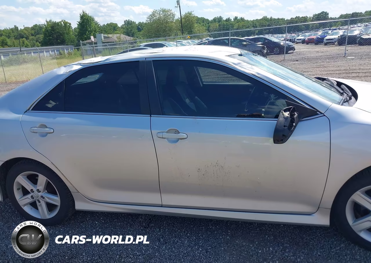 2013 Toyota Camry Se VIN:4T1BF1FK3DU220300 - 13