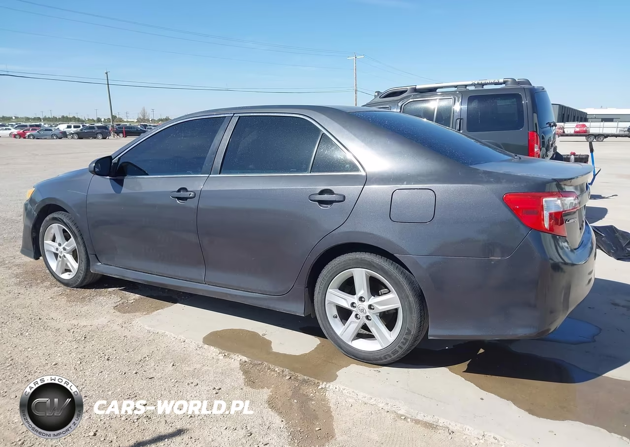 2014 Toyota Camry Se Sport VIN:4T1BF1FK8EU333841 - 13