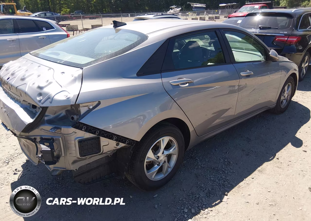 2023 Hyundai Elantra Se VIN:KMHLL4AG5PU631073 - 4