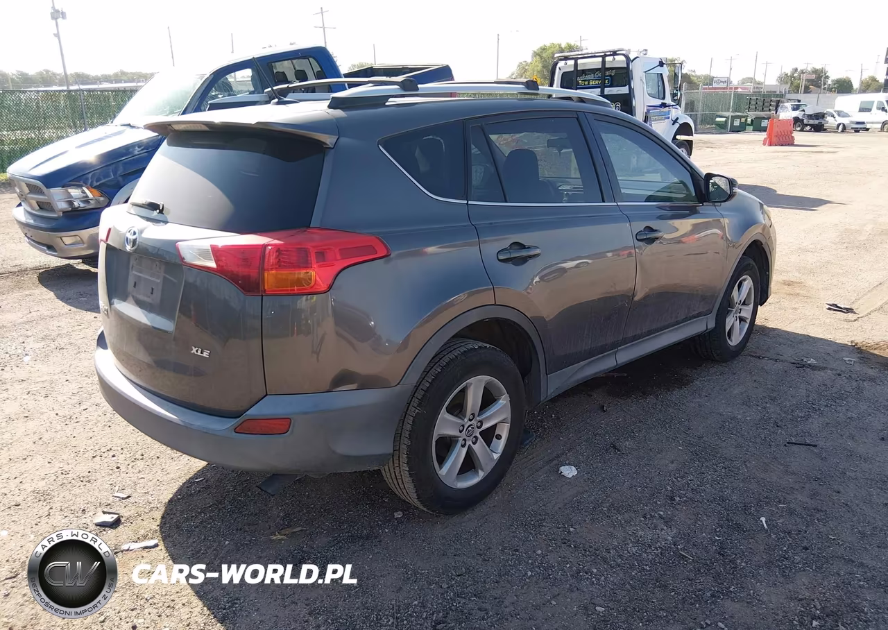 2015 Toyota Rav4 Xle VIN:2T3WFREV7FW208480 - 4