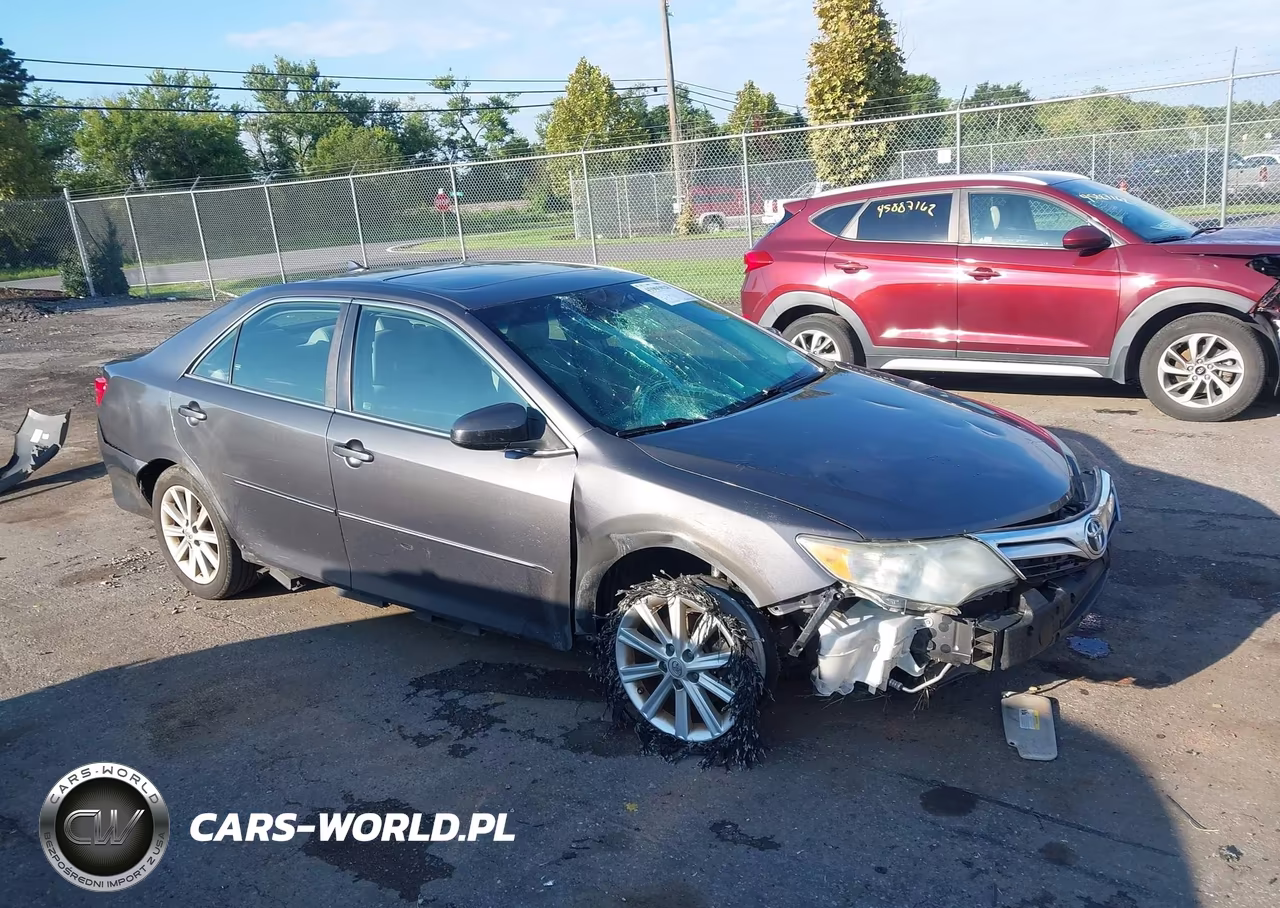 2014 Toyota Camry Xle V6 – zdjęcie 1 z 17