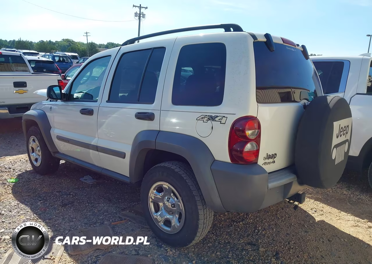 2005 Jeep Liberty Sport VIN:1J4GL48K25W545019 - 3