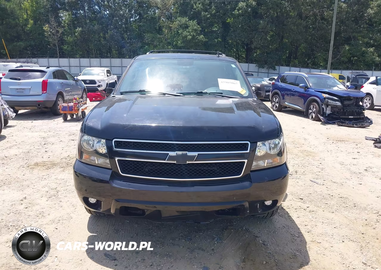 2010 Chevrolet Tahoe Ls VIN:1GNMCAE33AR232839 - 13