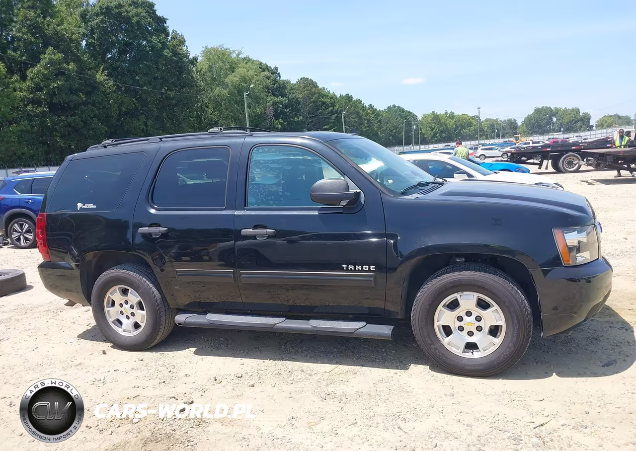 2010 Chevrolet Tahoe Ls VIN:1GNMCAE33AR232839 - 14