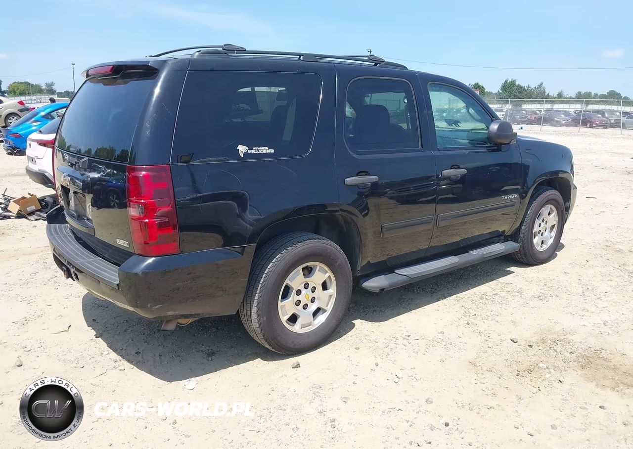 2010 Chevrolet Tahoe Ls VIN:1GNMCAE33AR232839 - 4
