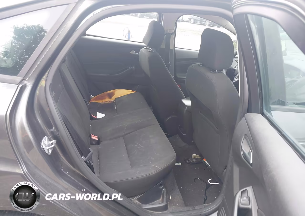 2015 Ford Focus Se VIN:1FADP3F25FL345819 - 8