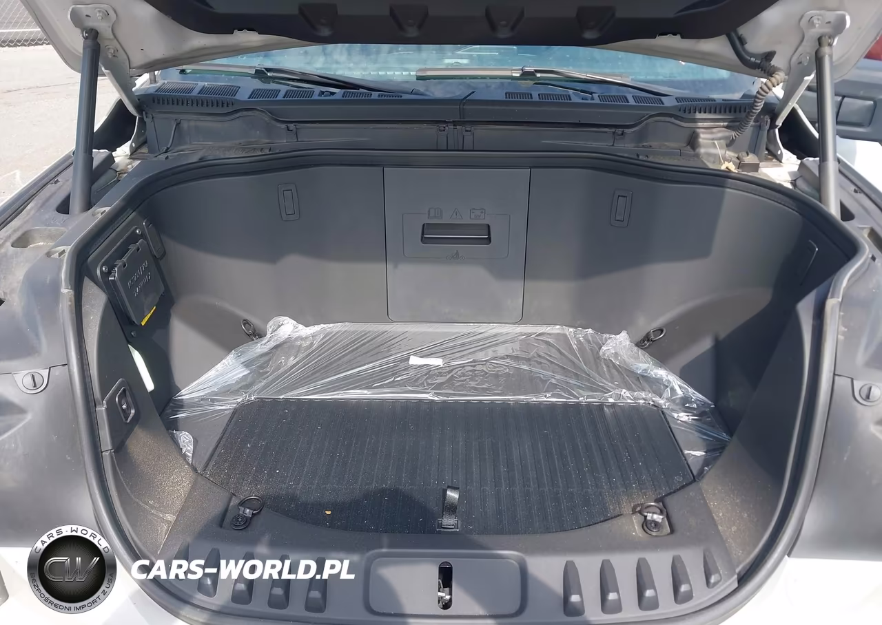 2024 Ford F-150 Lightning Flash VIN:1FT6W3L79RWG24974 - 10