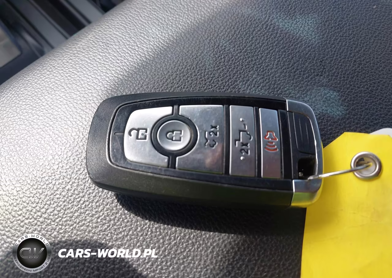 2024 Ford F-150 Lightning Flash VIN:1FT6W3L79RWG24974 - 11