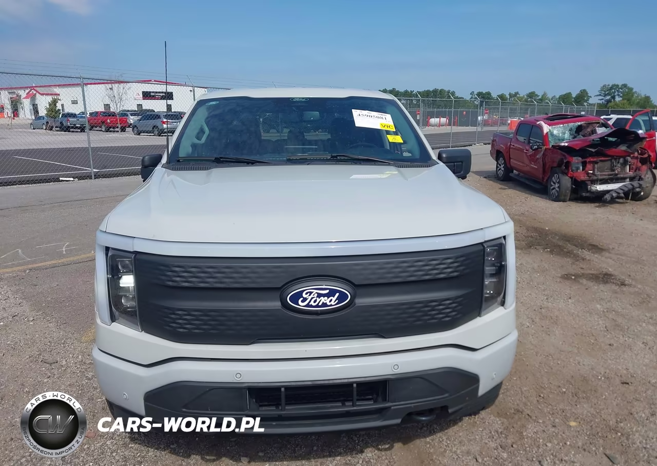 2024 Ford F-150 Lightning Flash VIN:1FT6W3L79RWG24974 - 12