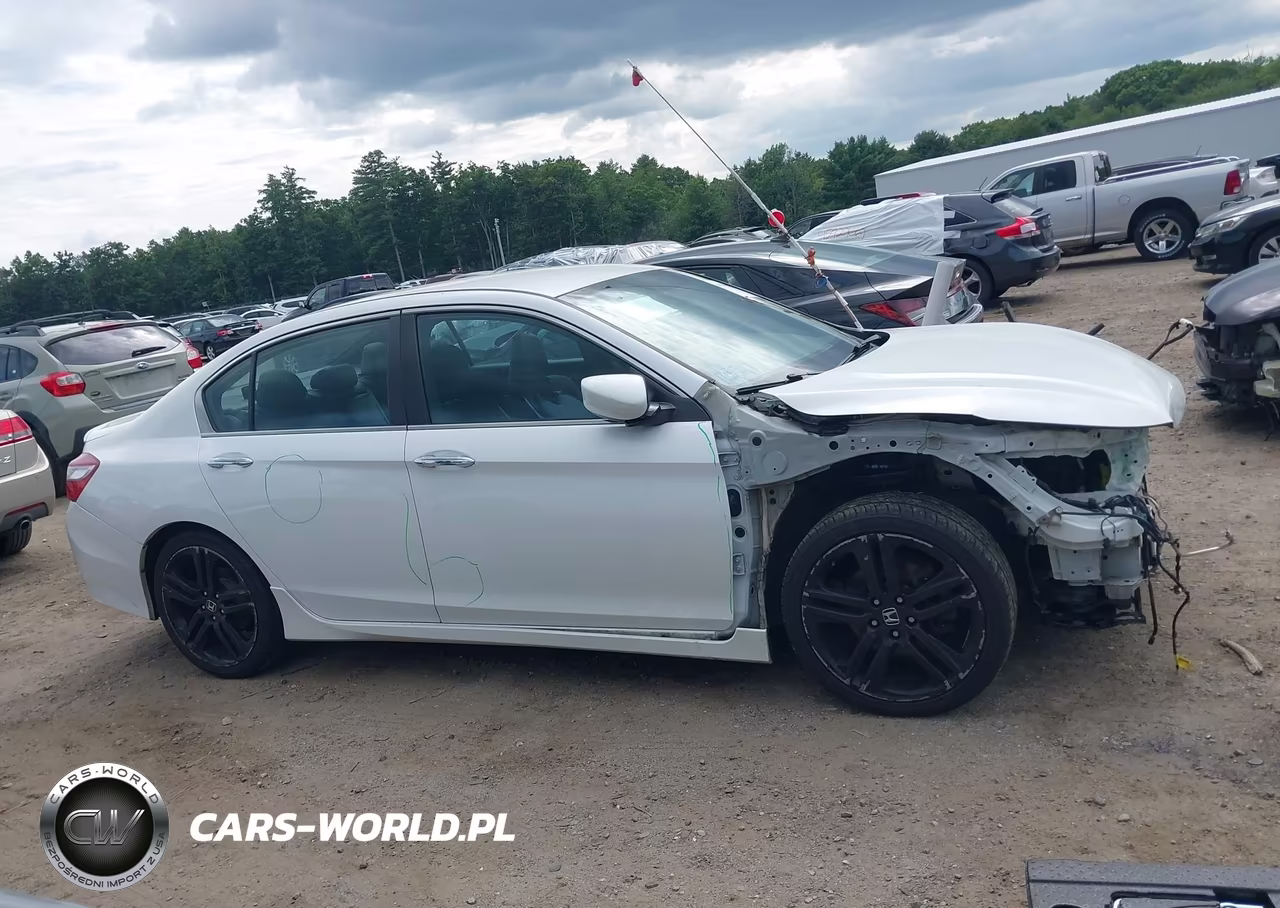 2016 Honda Accord Sport VIN:1HGCR2F5XGA023535 - 13