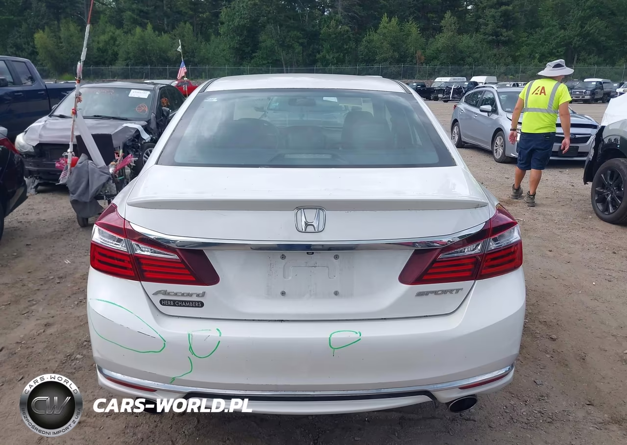 2016 Honda Accord Sport VIN:1HGCR2F5XGA023535 - 18