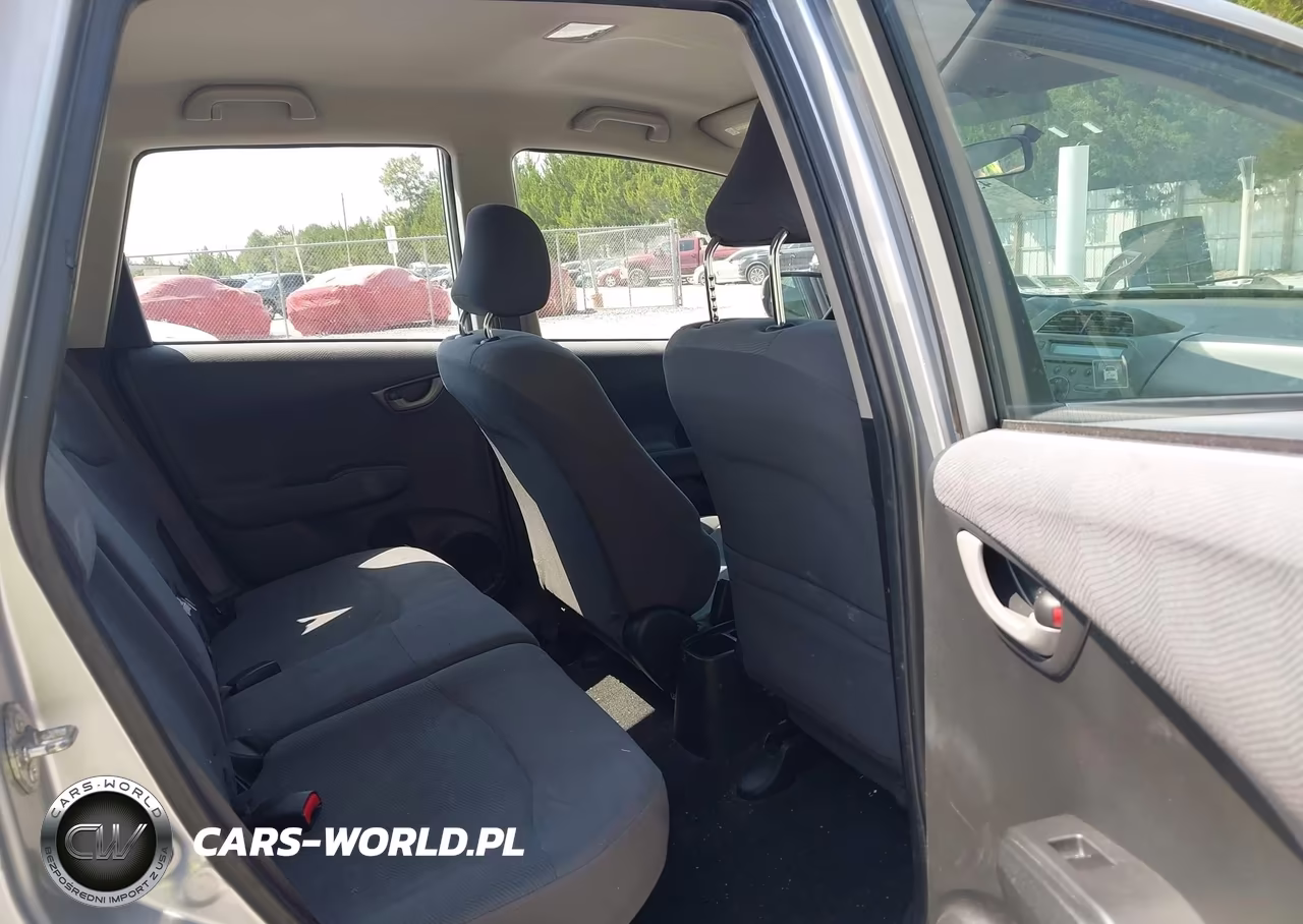 2013 Honda Fit VIN:JHMGE8H33DC000476 - 8