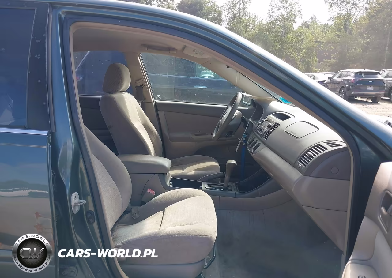 2004 Toyota Camry Le VIN:4T1BE32K14U319086 - 5