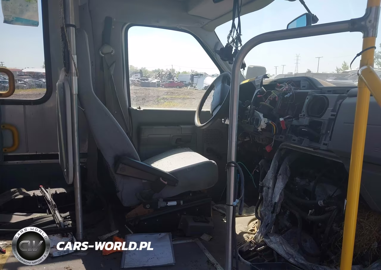 2011 Ford E-450 Cutaway VIN:1FDFE4FS1BDA63188 - 12