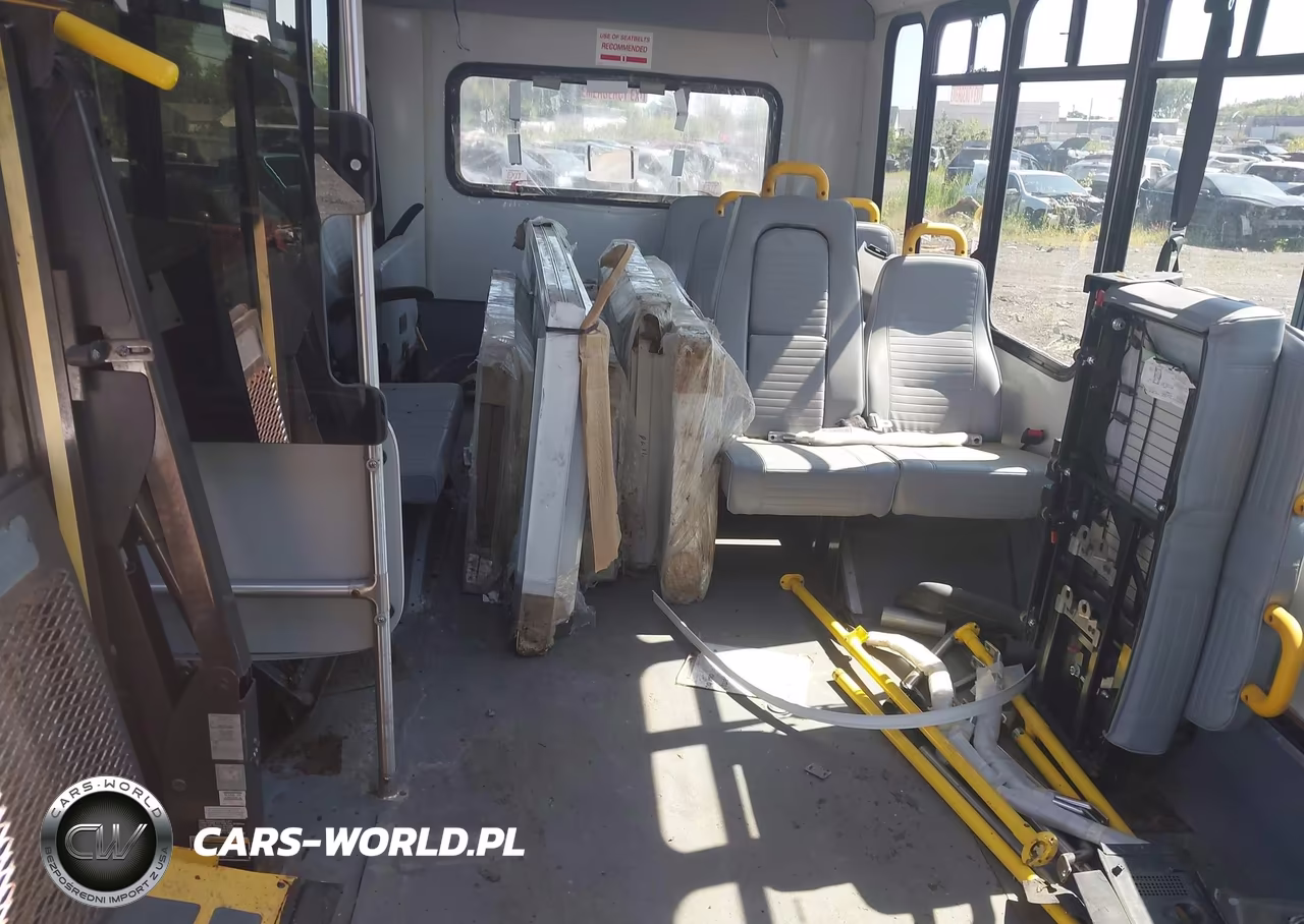 2011 Ford E-450 Cutaway VIN:1FDFE4FS1BDA63188 - 6