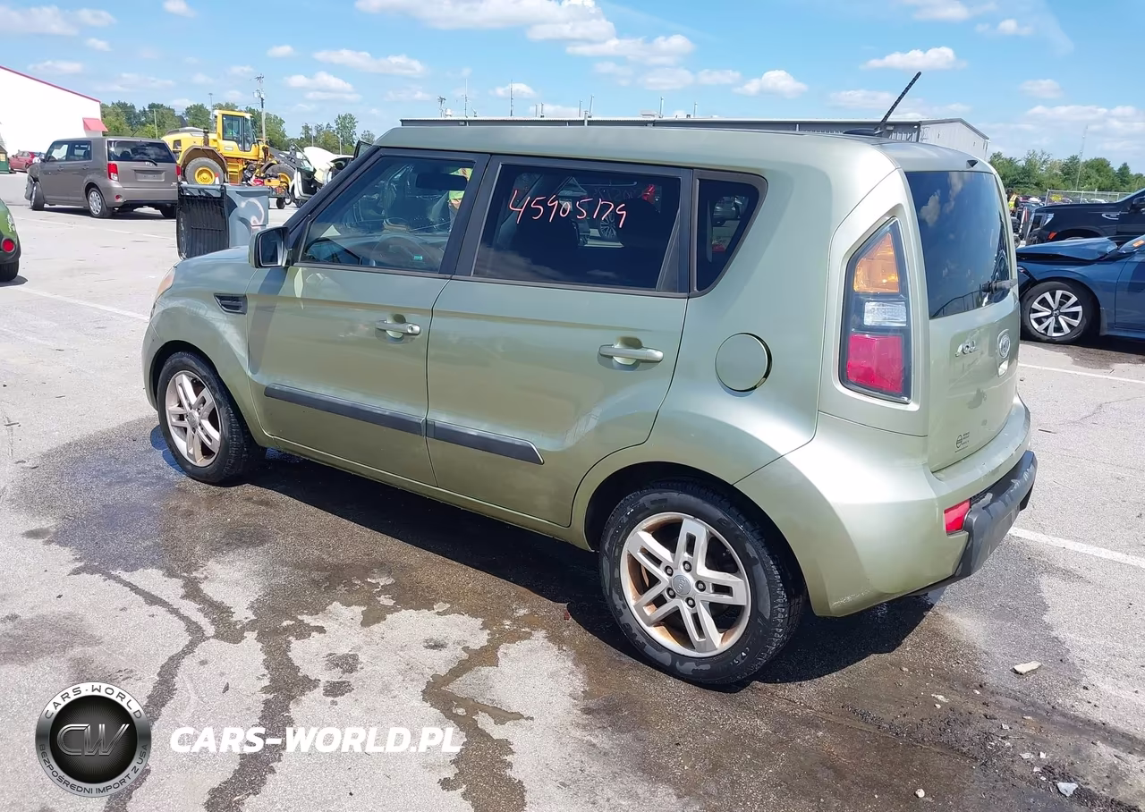 2011 Kia Soul + VIN:KNDJT2A27B7248957 - 3