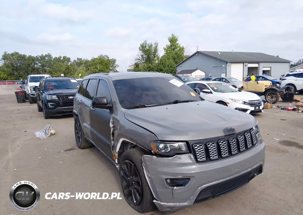 2019 Jeep Grand Cherokee Altitude 4X4 VIN:1C4RJFAG3KC561782 - 1