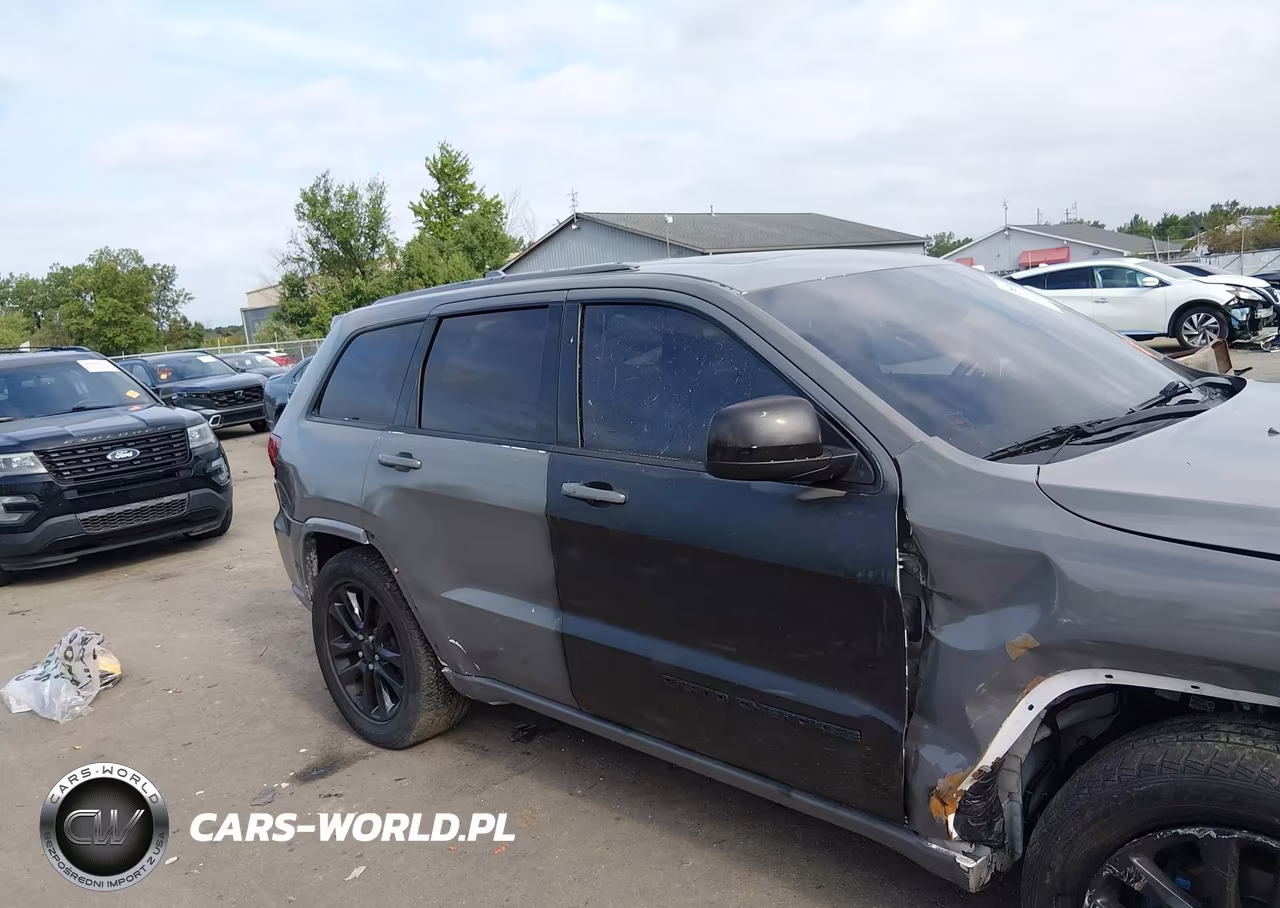 2019 Jeep Grand Cherokee Altitude 4X4 VIN:1C4RJFAG3KC561782 - 13