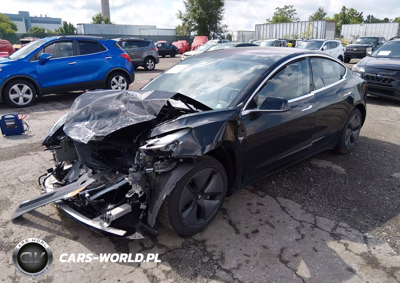 2018 Tesla Model 3 Long Range-Mid Range VIN:5YJ3E1EA1JF018709 - 2