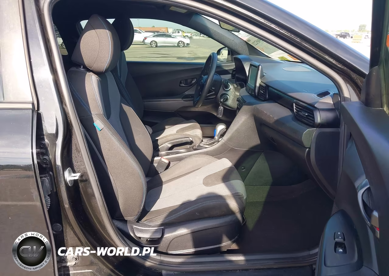 2019 Hyundai Veloster 2.0 VIN:KMHTG6AF7KU013009 - 5