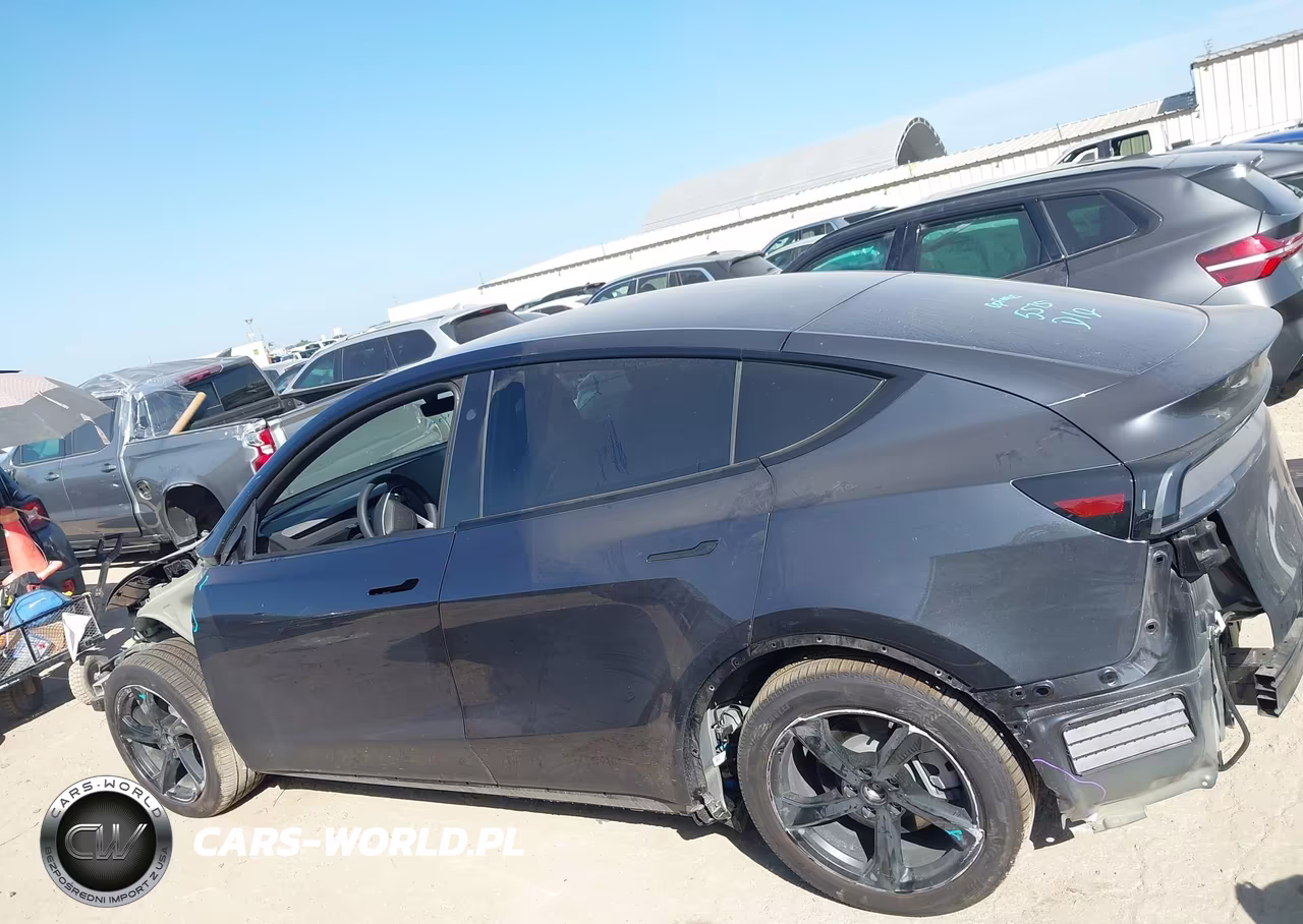 2026 Tesla Model Y All-Wheel Drive-Long Range Launch Series-Premium All-Wheel Drive VIN:7SAYGDEE9TA678701 - 15