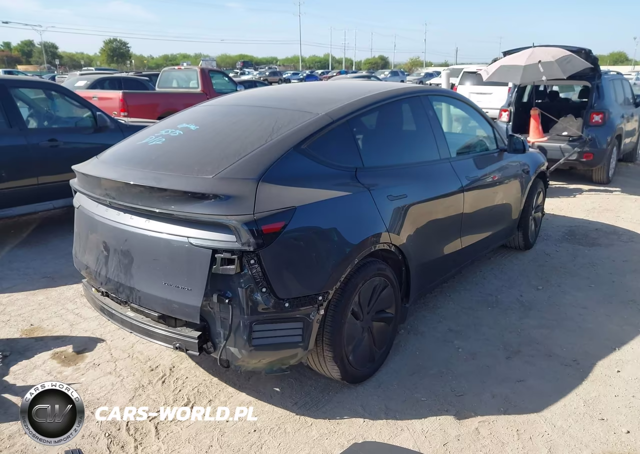 2026 Tesla Model Y All-Wheel Drive-Long Range Launch Series-Premium All-Wheel Drive VIN:7SAYGDEE9TA678701 - 4