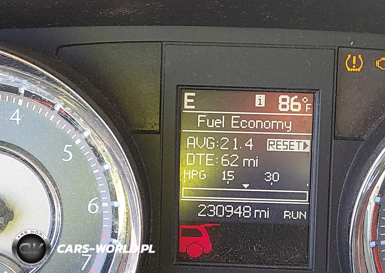 2015 Chrysler Town & Country Touring VIN:2C4RC1BG9FR595329 - 15