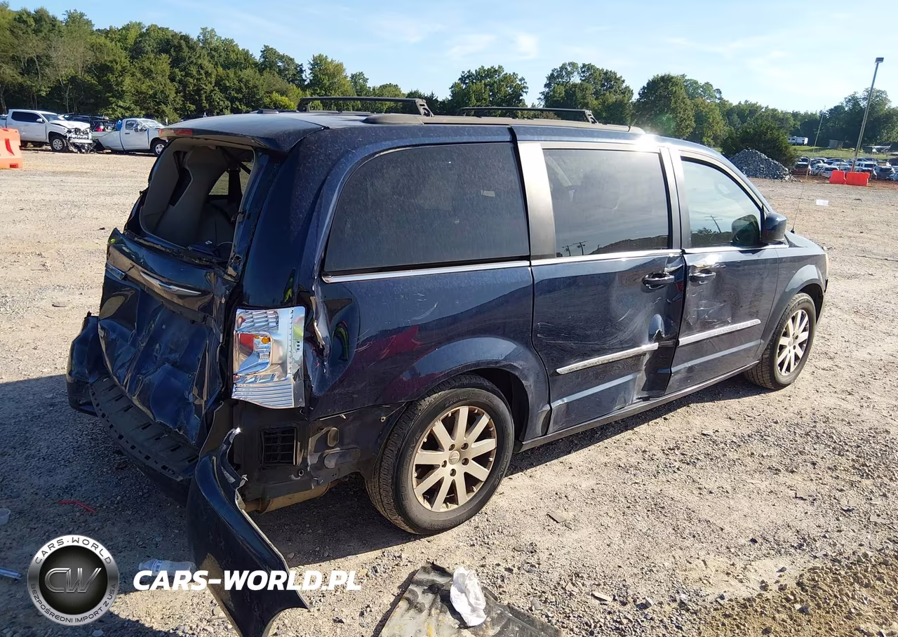 2015 Chrysler Town & Country Touring VIN:2C4RC1BG9FR595329 - 4