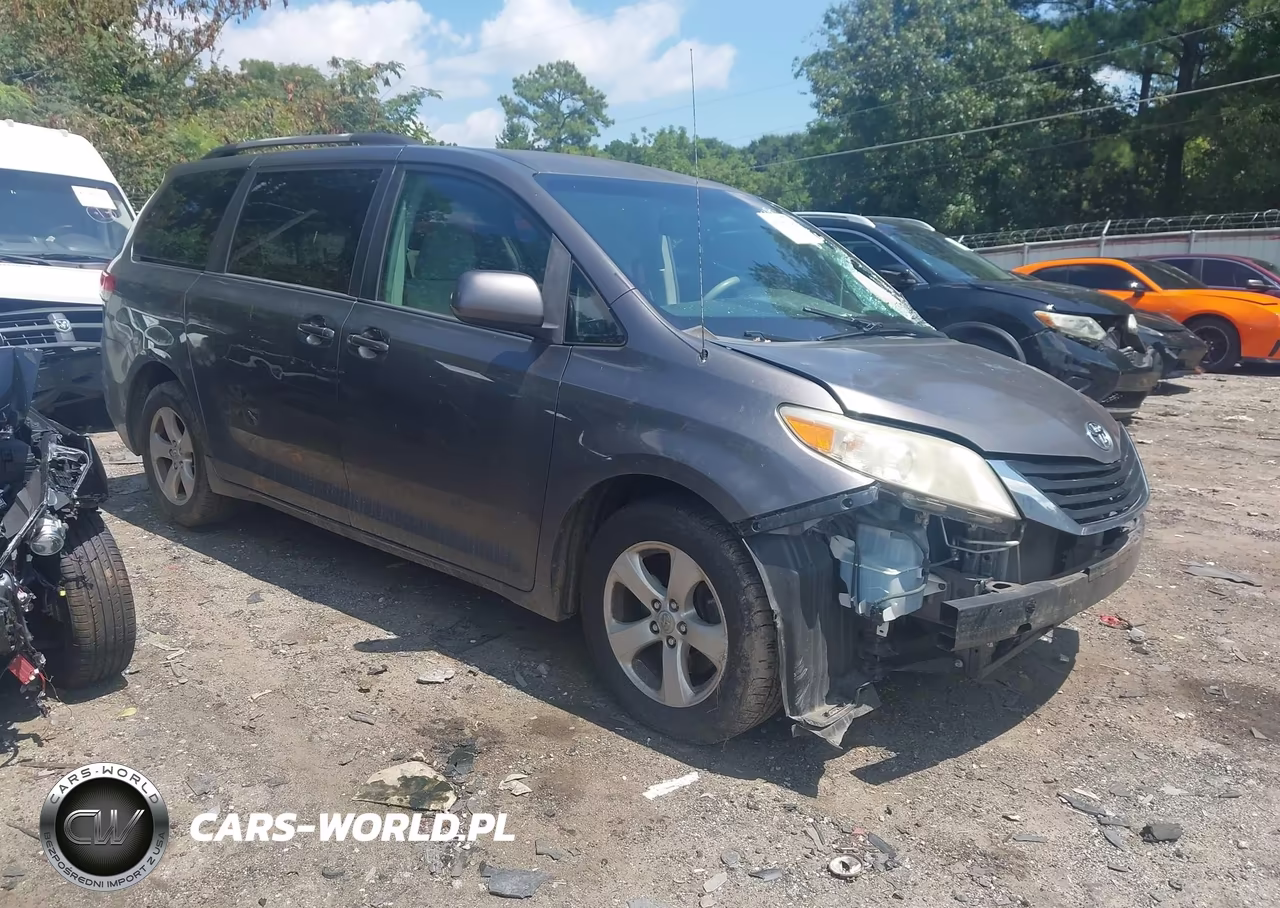 2011 Toyota Sienna Le V6