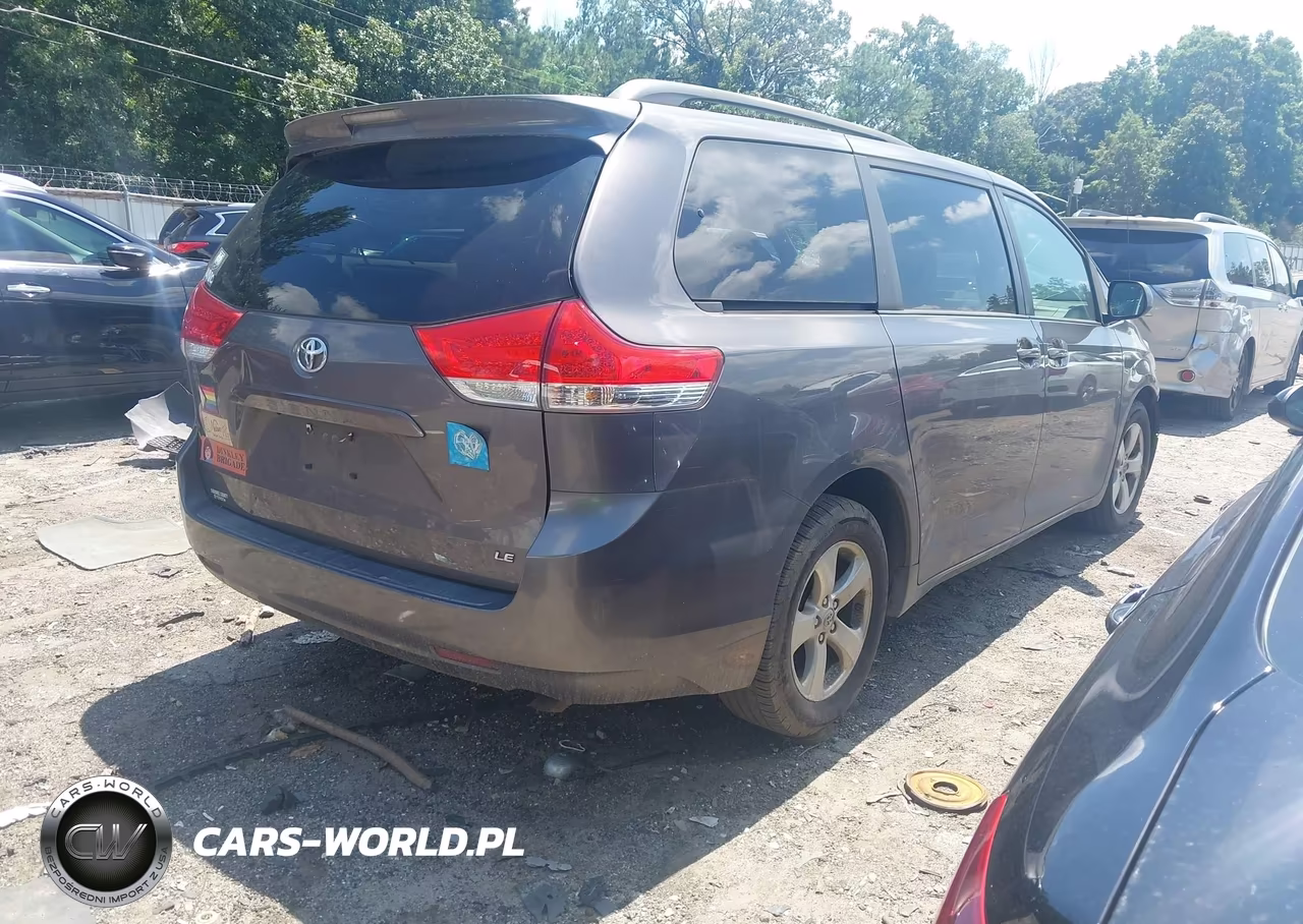 2011 Toyota Sienna Le V6 VIN:5TDKK3DC8BS143450 - 4